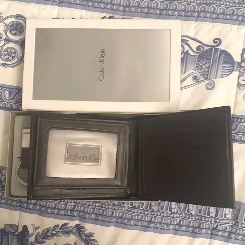 Wallet - Picture 5 of 5